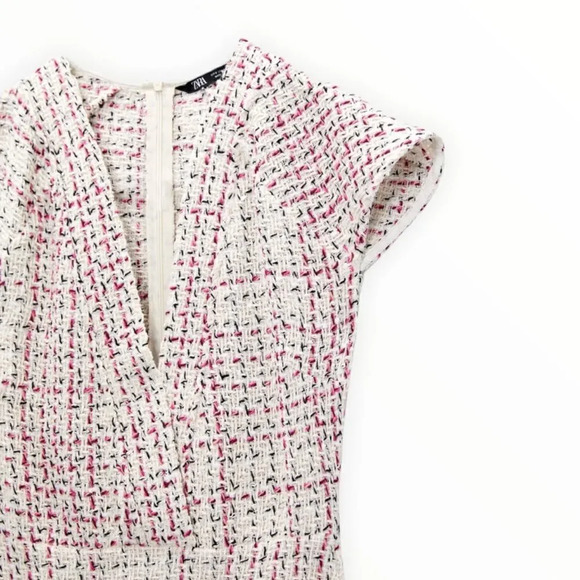 ZARA | Pink & Cream | TEXTURED WEAVE DRESS WITH RUFFLE 8819/118 - Picture 4 of 11